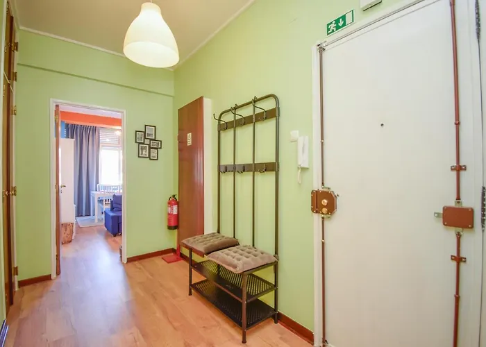 アパート Cozy And Family